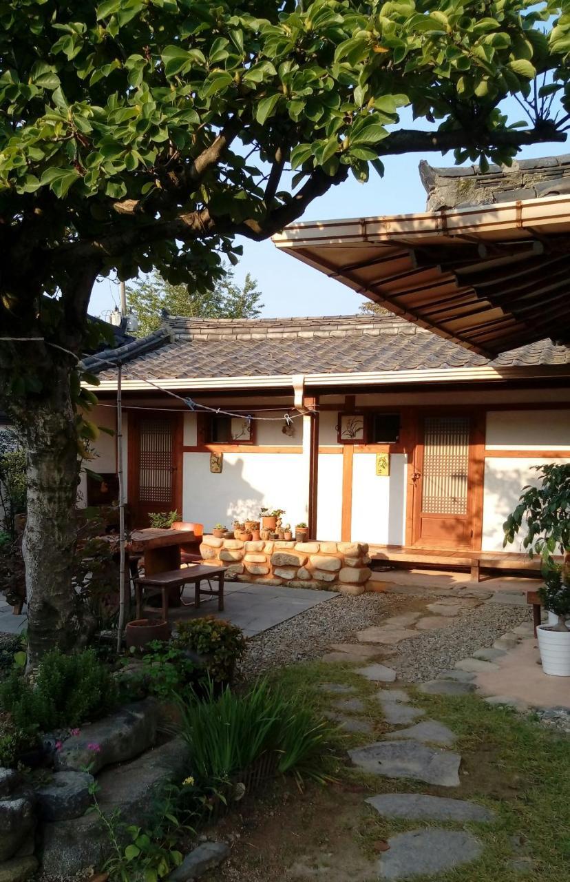 Gyeongju Guesthouse Huewon Екстер'єр фото