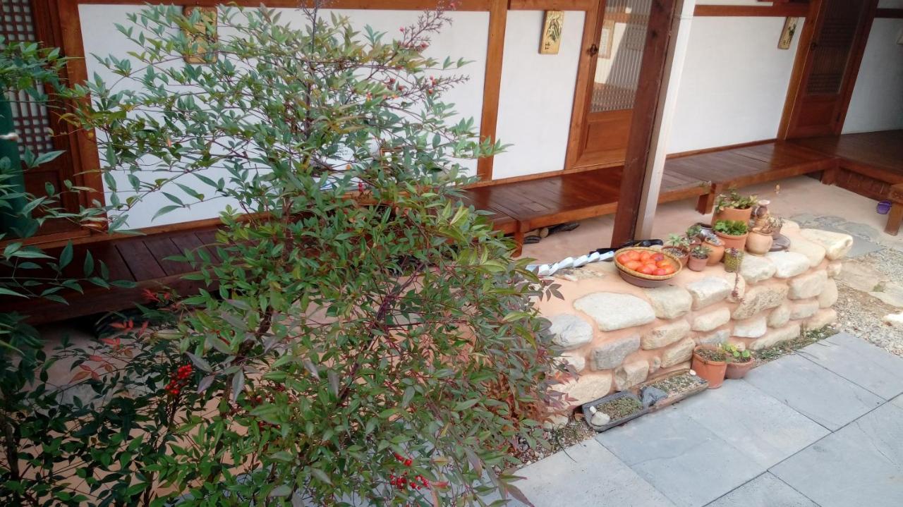 Gyeongju Guesthouse Huewon Екстер'єр фото