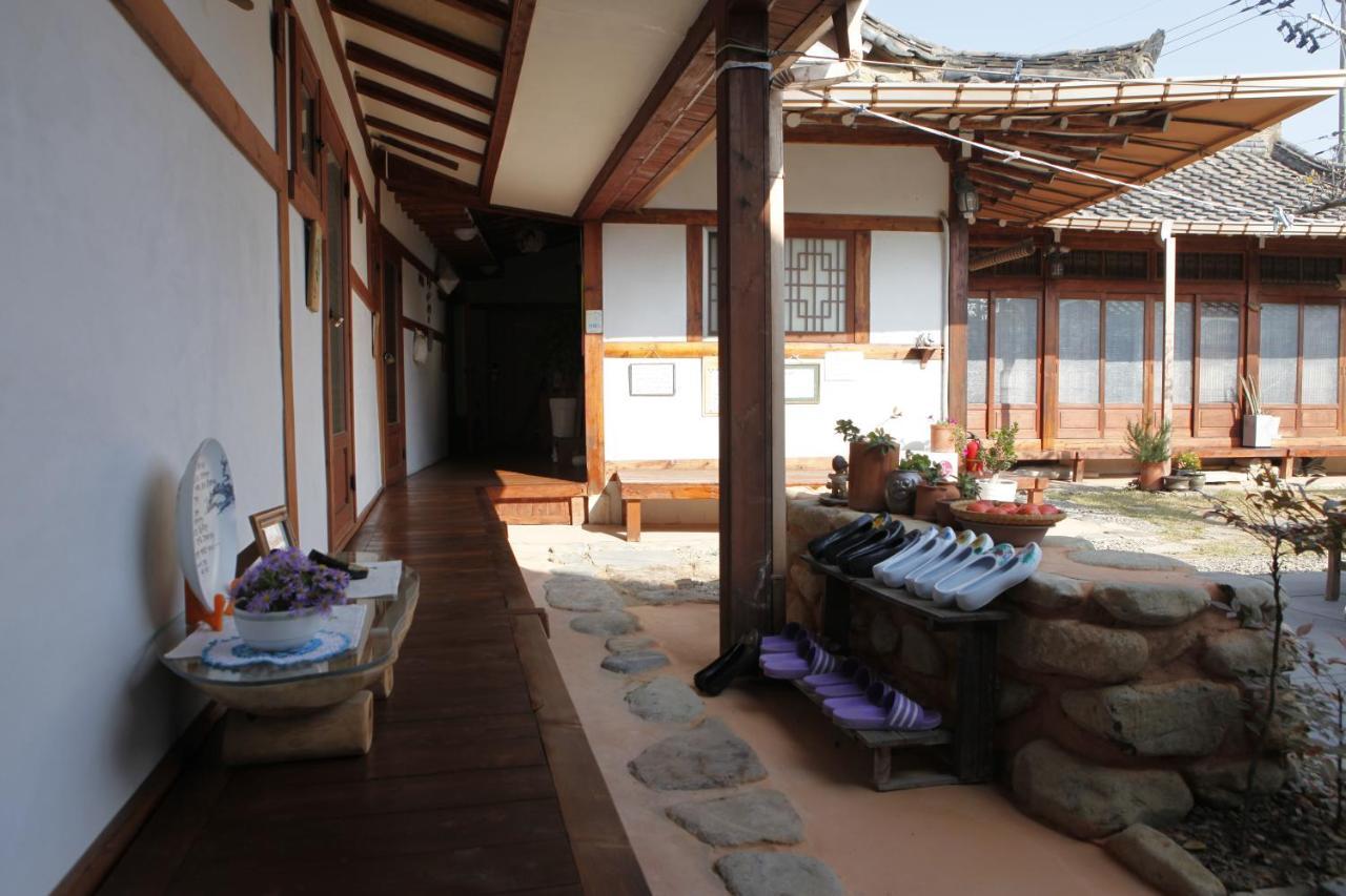 Gyeongju Guesthouse Huewon Екстер'єр фото