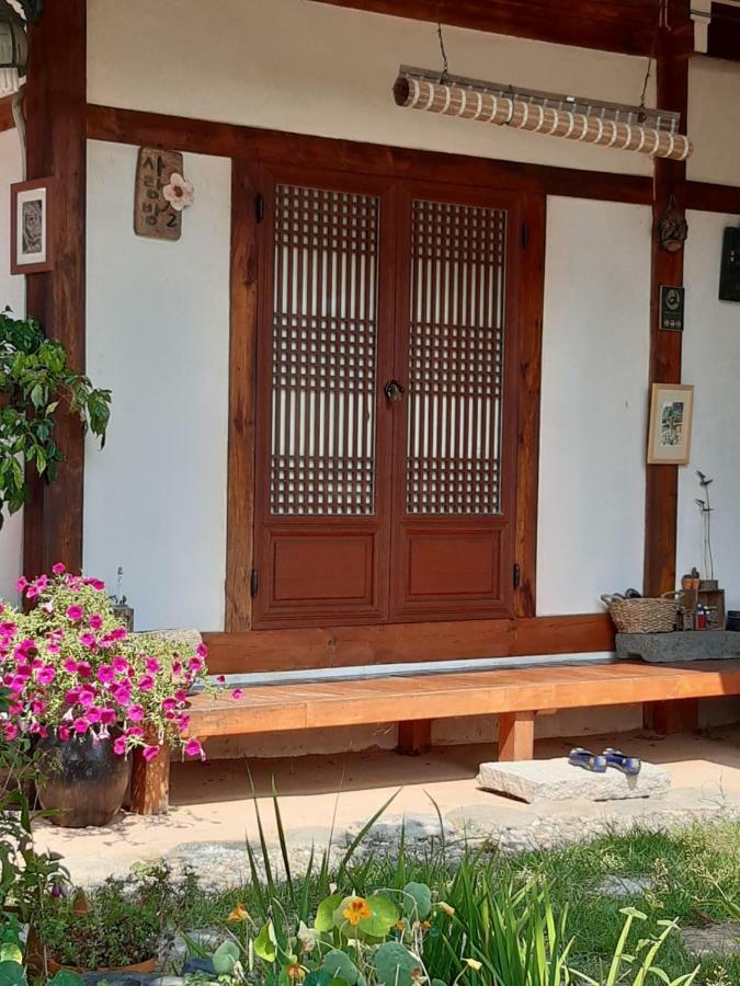 Gyeongju Guesthouse Huewon Екстер'єр фото