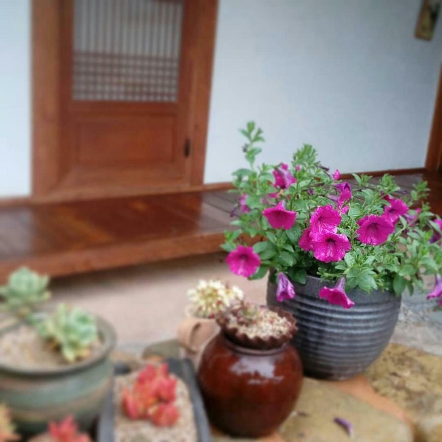 Gyeongju Guesthouse Huewon Екстер'єр фото